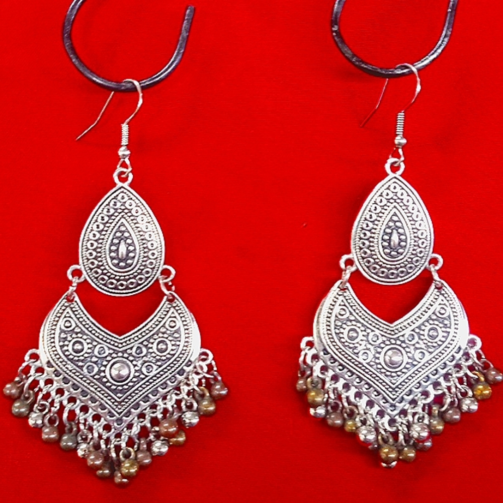 Paparazzi Earring ~ Music To My Ears - Silver
